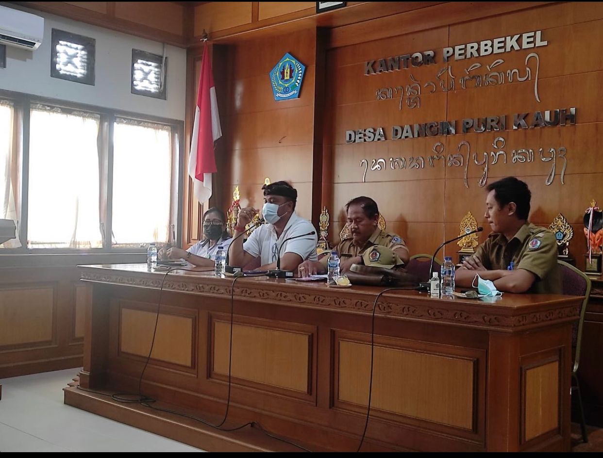 Pembinaan Administrasi Pemerintahan Desa di Desa Dangin Puri Kauh dan Desa Dangin Puri Kelod.